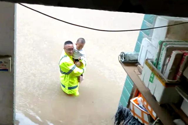 应对916大暴雨三台抗洪强作为 (17).jpg
